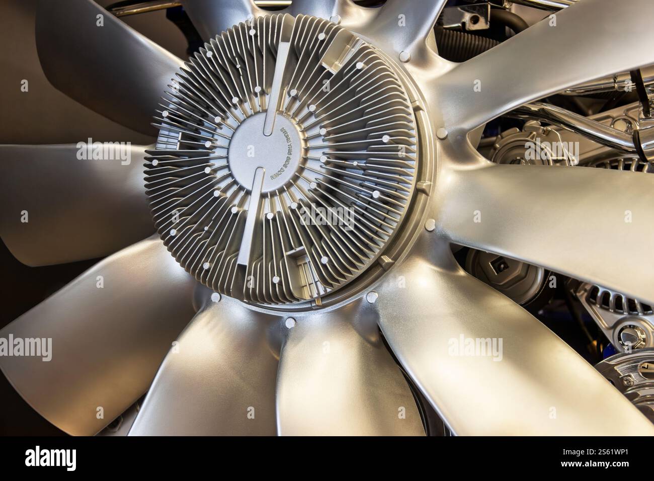 ventola di raffreddamento del motore per autocarri, colore dell'elica argento Foto Stock