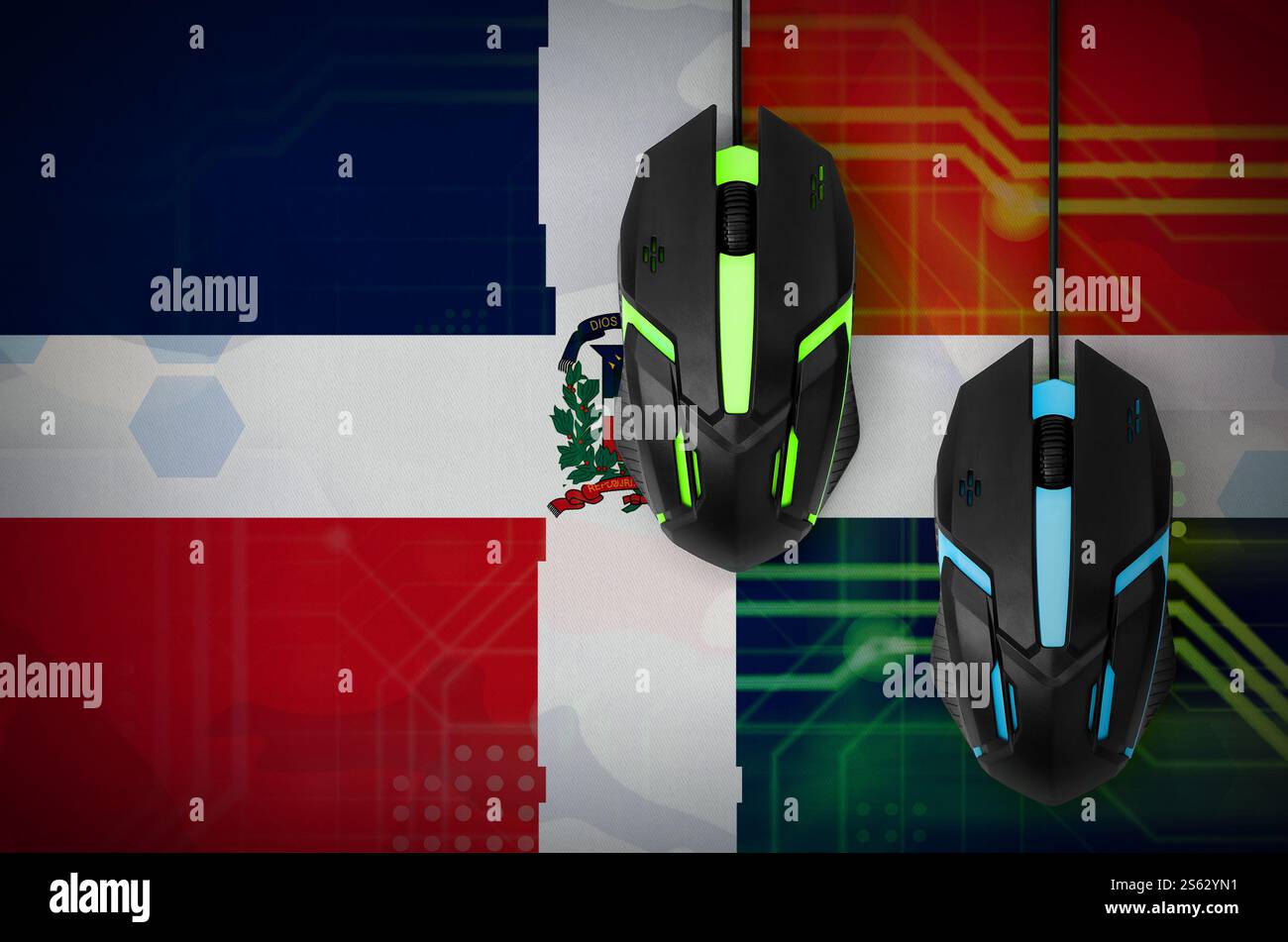 Bandiera della Repubblica Dominicana e due moderni mouse per computer con retroilluminazione. Il concetto di giochi cooperativi online. Squadra Cyber-sport. Repubblica Dominicana Foto Stock