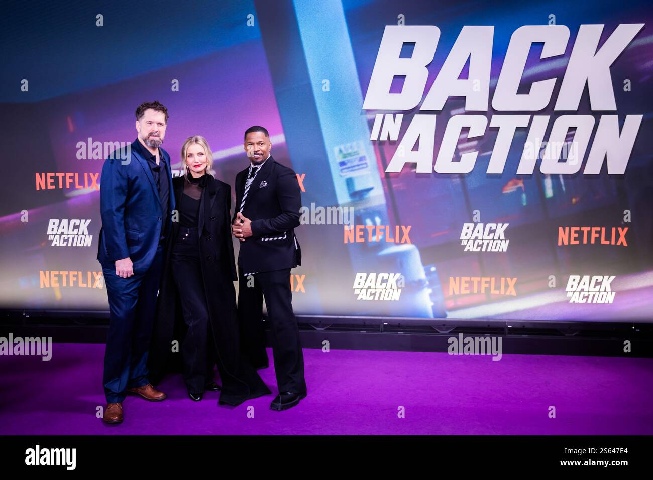 Berlino, Germania. 15 gennaio 2025. Jamie Foxx (r-l), attore, Cameron Diaz, attrice, e Seth Gordon, regista, partecipa alla proiezione speciale del film "Back in Action" allo Zoo Palast. Crediti: Christoph Soeder/dpa/Alamy Live News Foto Stock