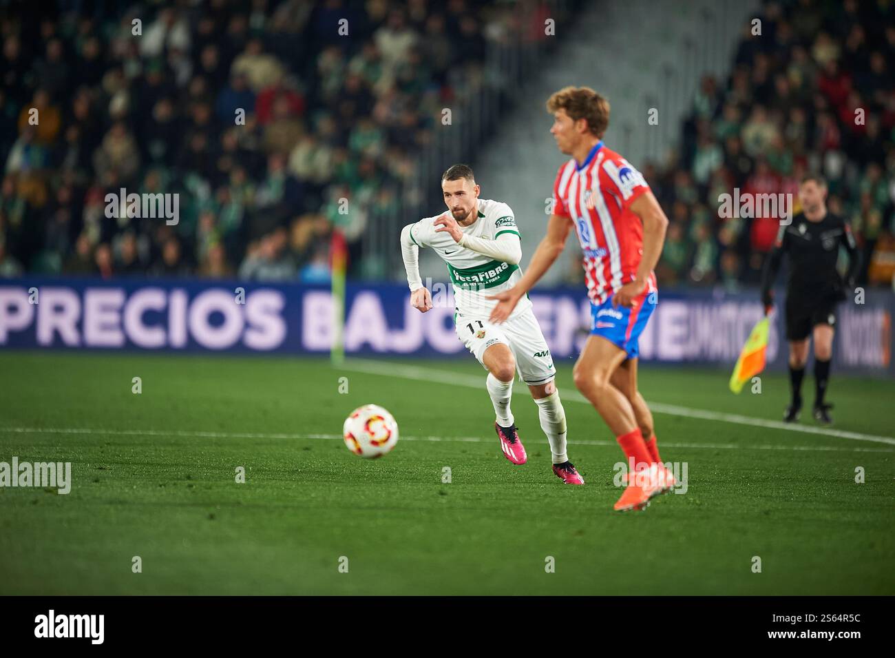 Elche, Spagna, 15 gennaio 2025. Elbasan Rashani di Elche CF alla Copa del Rey Round of 16. Crediti: Vicente Vidal Fernandez/Alamy Live News Foto Stock