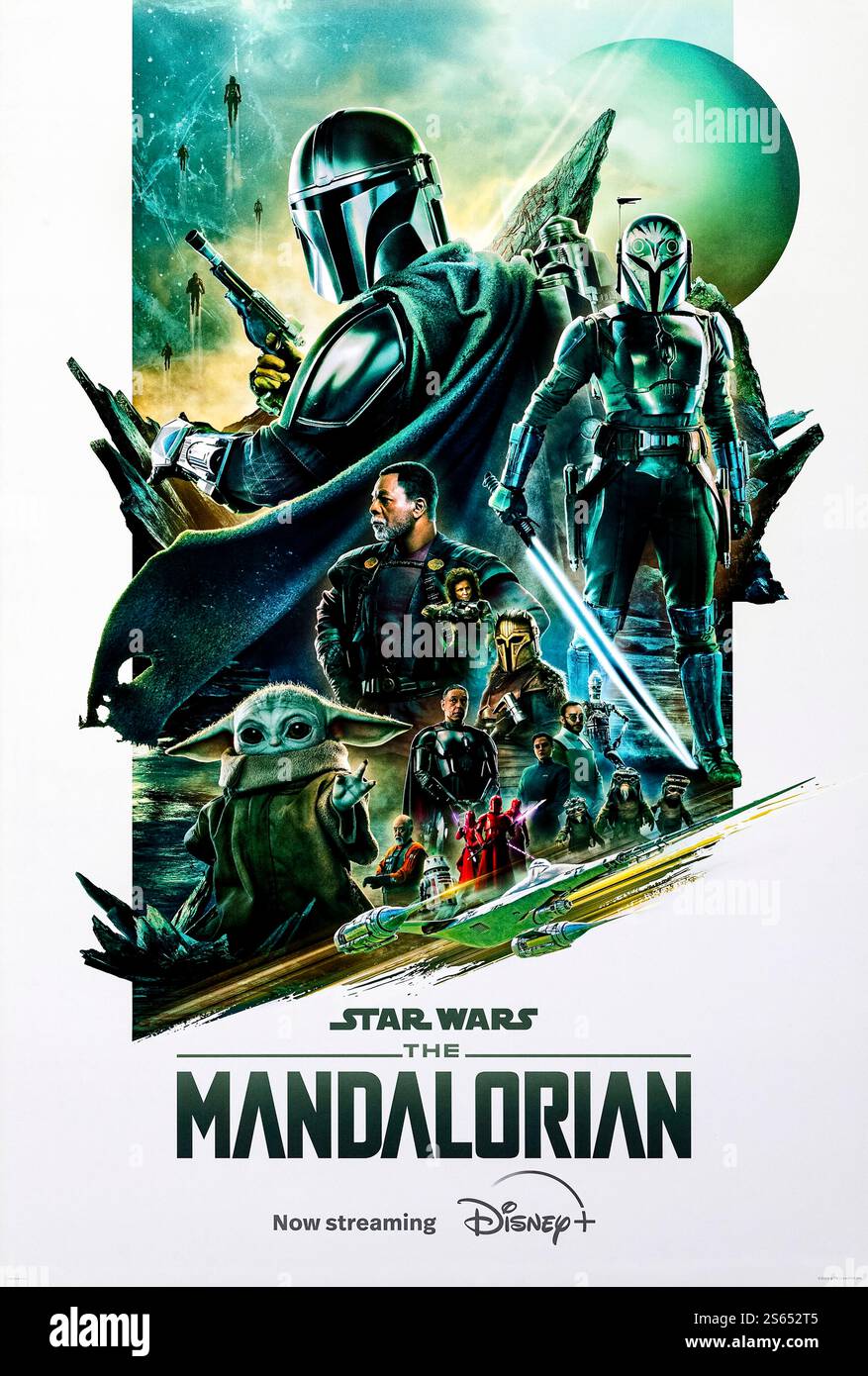 La serie televisiva Mandaloriana (2019-2023) creata da Jon Favreau e con protagonisti Pedro Pascal, Katee Sackhoff e Giancarlo Esposito. Un cacciatore di taglie solitario protegge un bambino misterioso mentre attraversa i confini esterni della galassia. Fotografia di un poster pubblicitario originale del 2023 per la terza stagione ***SOLO PER USO EDITORIALE***. Credito: BFA / Disney+ Foto Stock
