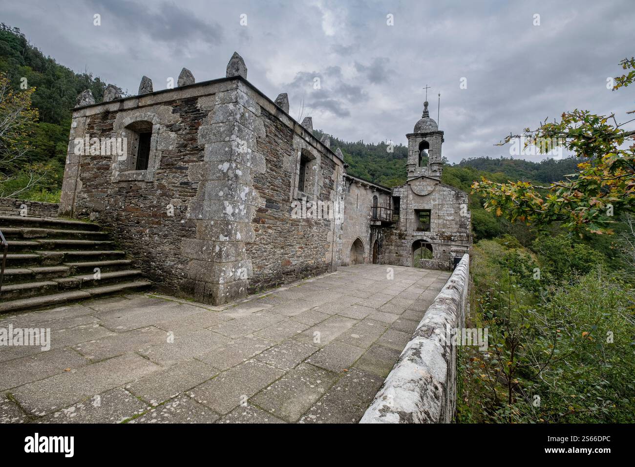 padiglione di Don Pío, Monastero di San Juan de Caaveiro, parco naturale Fragas del Eume, provincia di la Coruña, Galizia, Spagna Foto Stock