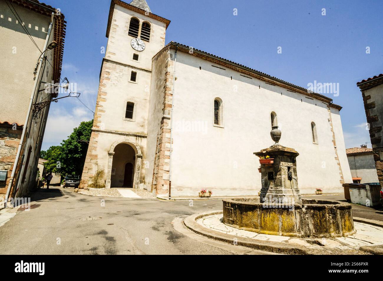 chiesa parrocchiale, nebias, languedoc-roussillon, aude dipartimento, pirenei orientali, francia, europa Foto Stock