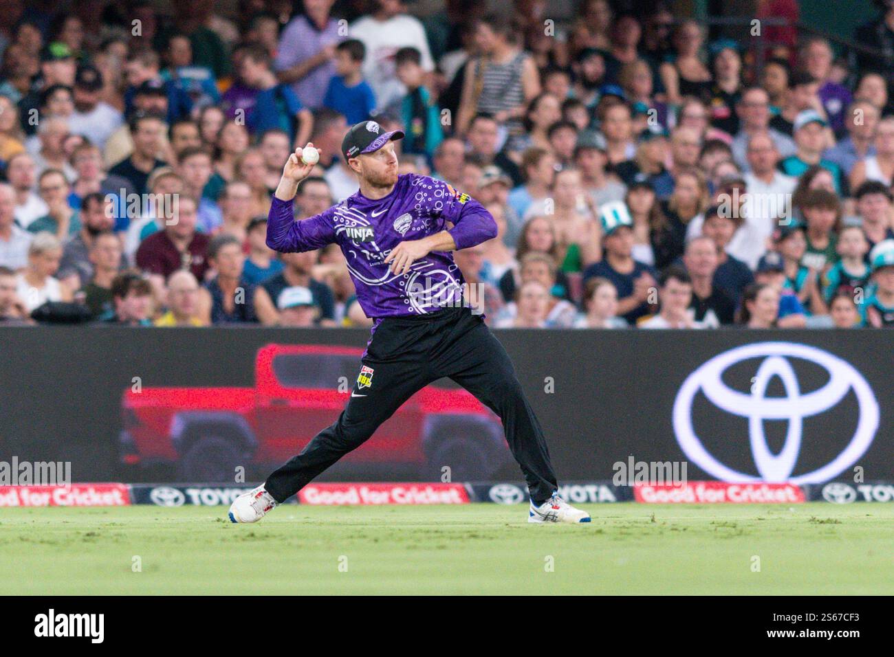 Charlie Wakim degli Hobart Hurricanes durante la partita di Big Bash League tra i Brisbane Heat e gli Hobart Hurricanes al Gabba il 16 gennaio 2025 a Brisbane, Australia Foto Stock