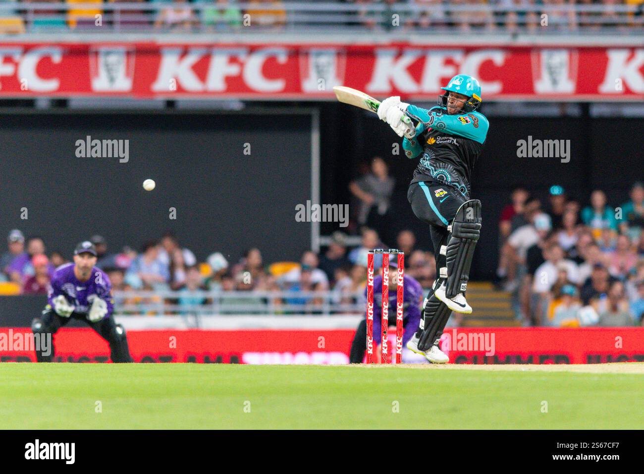 Usman Khawaja dei Brisbane Heat durante la partita di Big Bash League tra i Brisbane Heat e gli Hobart Hurricanes al Gabba il 16 gennaio 2025 a Brisbane, Australia Foto Stock