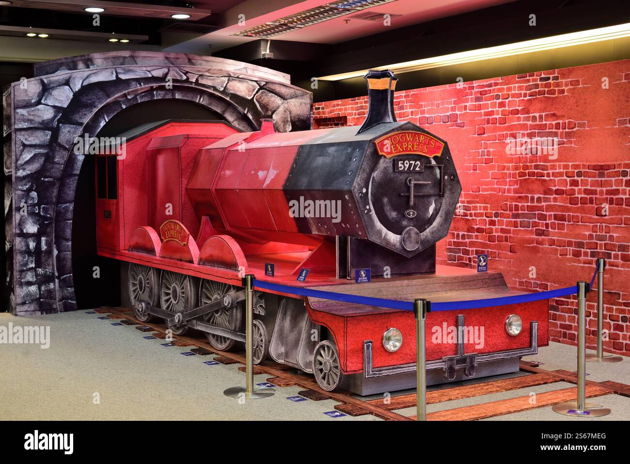 Modello cartaceo di Hogwarts Express Foto Stock