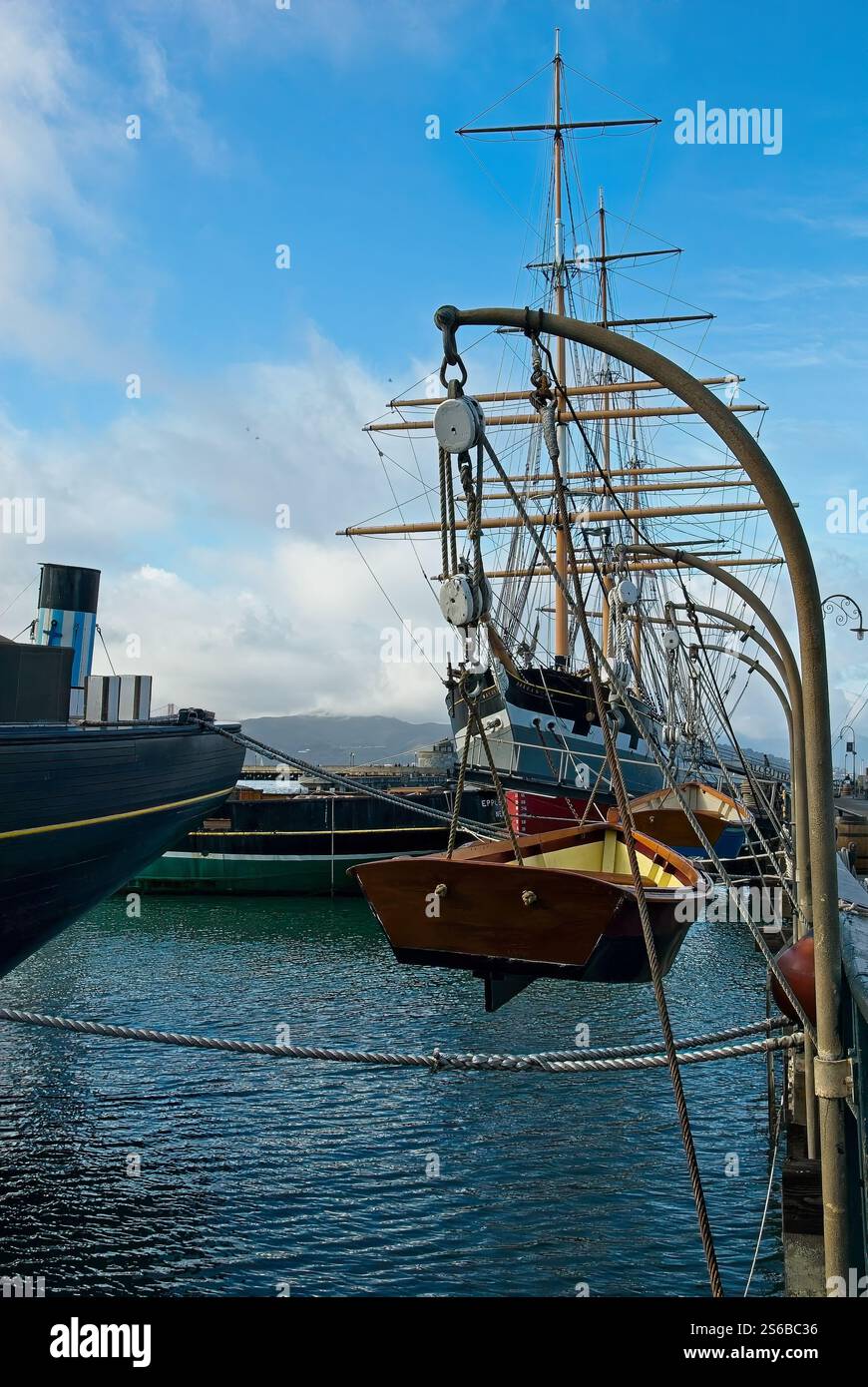 Cespuglio di legno sospeso a blocco e a tiro al San Francisco Maritime National Historical Park Foto Stock
