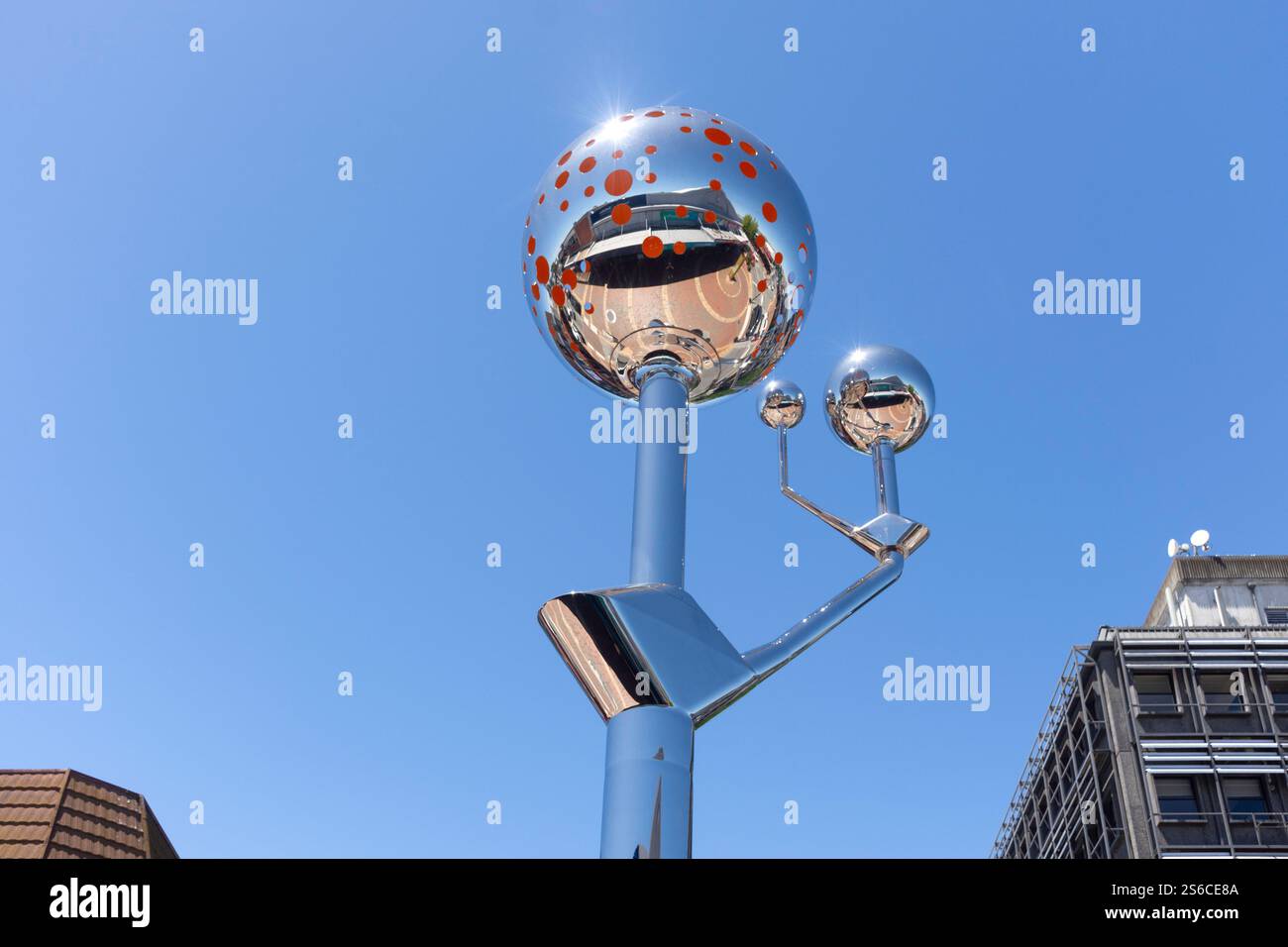 Scultura Head Nor Tails, Market Street, Blenheim (Waiharakeke), Marlborough Region, South Island, nuova Zelanda Foto Stock
