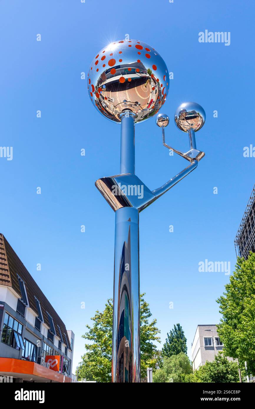 Scultura Head Nor Tails, Market Street, Blenheim (Waiharakeke), Marlborough Region, South Island, nuova Zelanda Foto Stock