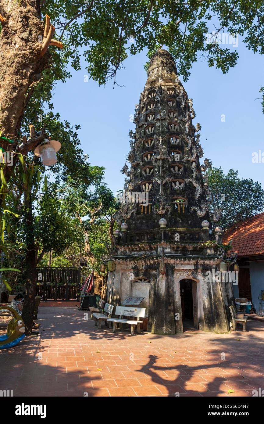 Cuu Pham Lien Hoa Tower, mia Pagoda, ha Tay, Vietnam, venerdì, 1 novembre 2024. Foto: David Rowland / One-Image.com Foto Stock