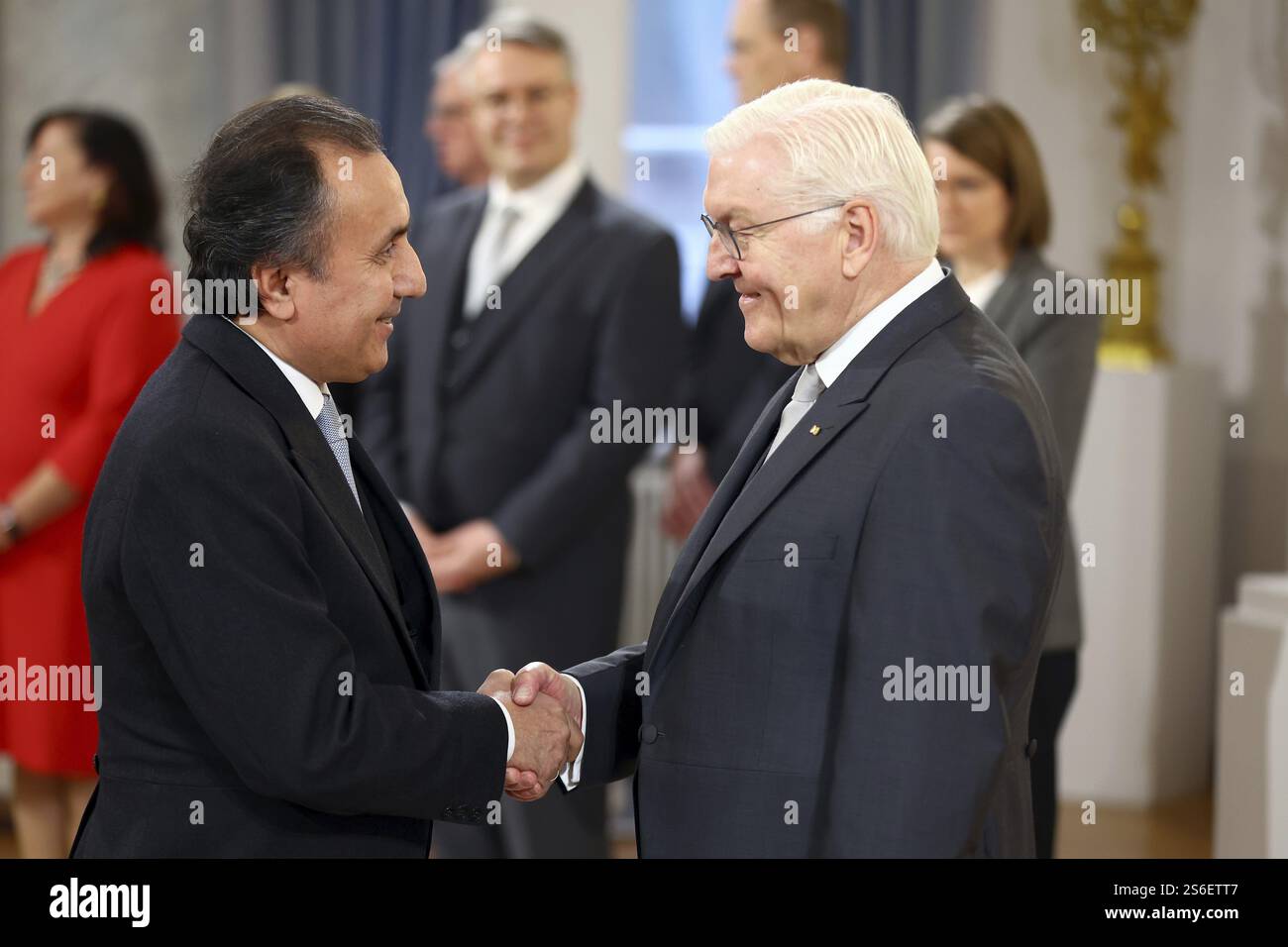Imomudin Sattorov Tagikistan viene ricevuto da Frank-Walter Steinmeier (presidente della Repubblica federale di Germania) di fronte al presidente federale Foto Stock