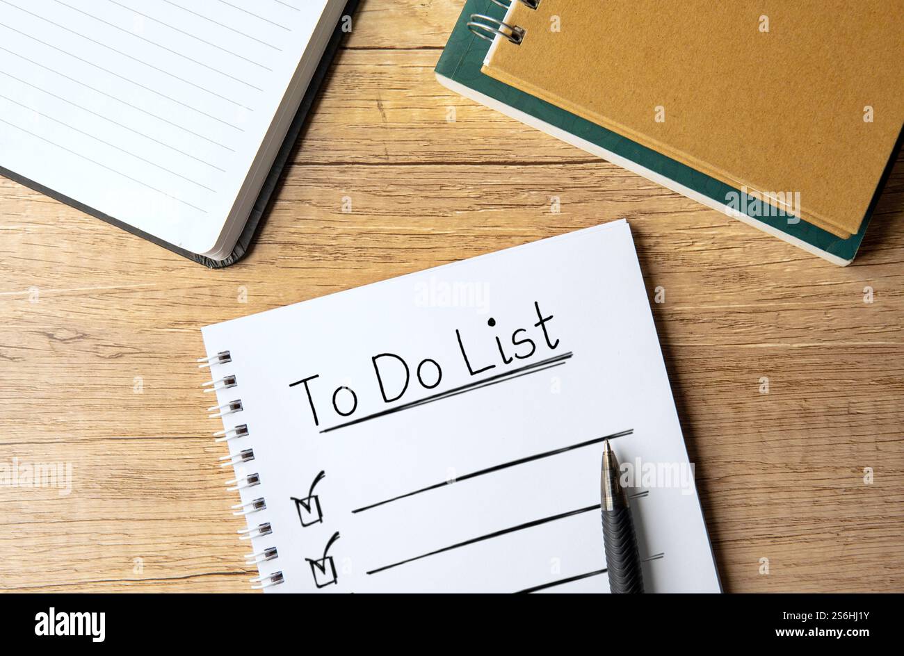 Un quaderno con le parole "To Do List" (elenco attività). Concetto di pianificazione e organizzazione. Foto Stock
