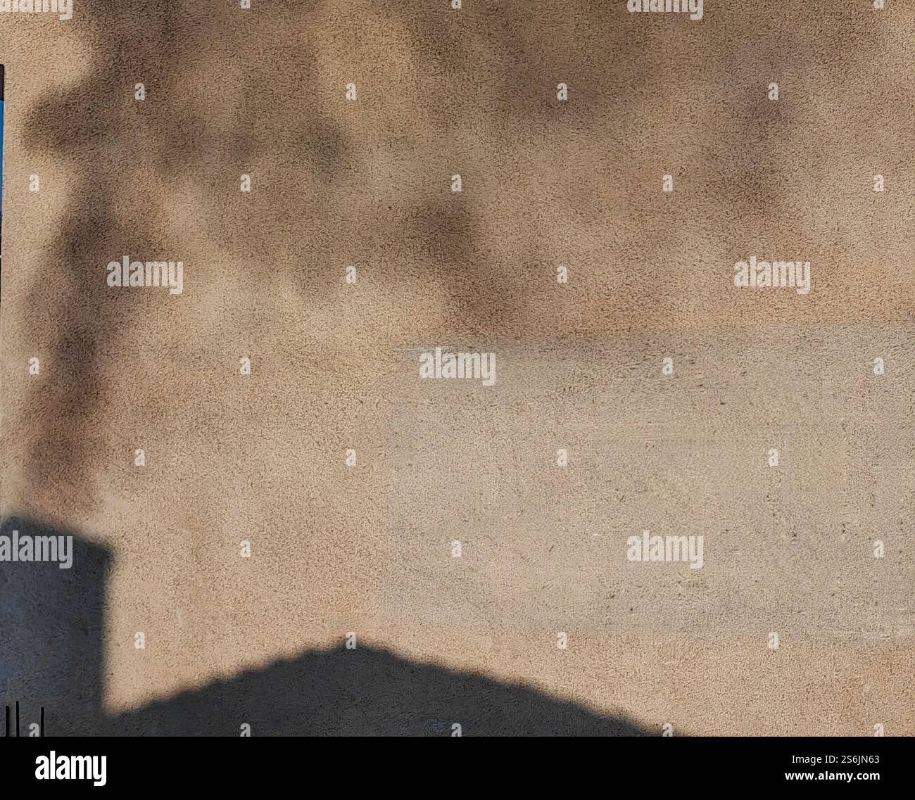 Shadow Reflection of Chimney Smoke: Abstract Air Pollution Imagery Foto Stock