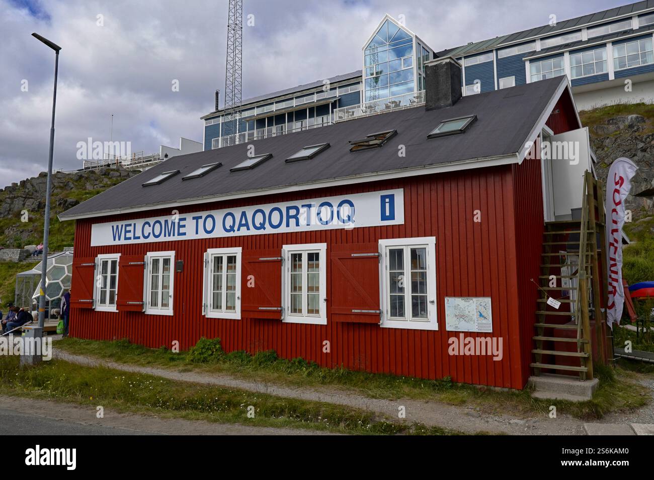Cartello di benvenuto al centro informazioni di Qaqortoq in Groenlandia Foto Stock