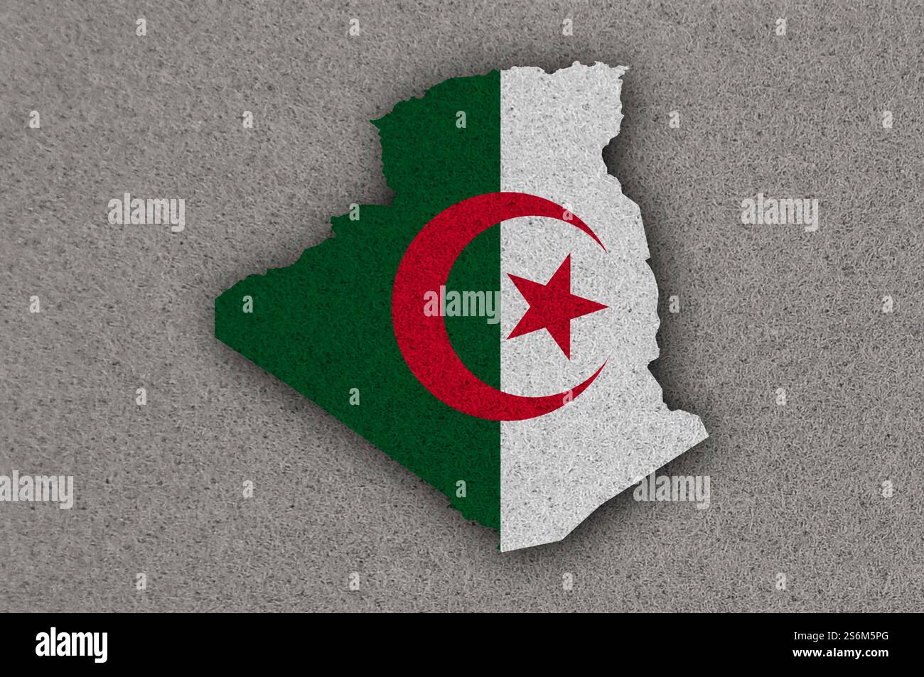 Mappa e bandiera dell'Algeria su feltro Foto Stock