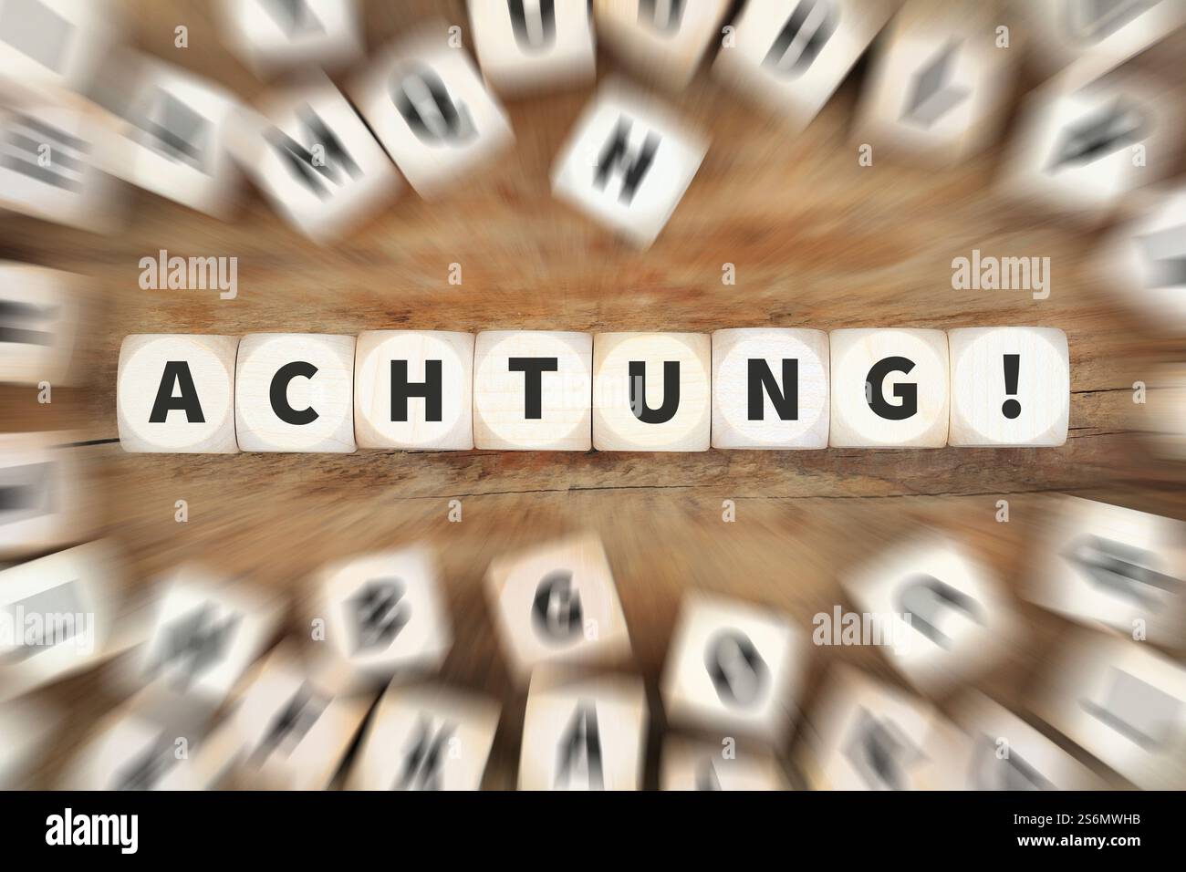 Attenzione avviso annuncio attenzione informazioni attenzione Cubo informazioni concetto aziendale Foto Stock