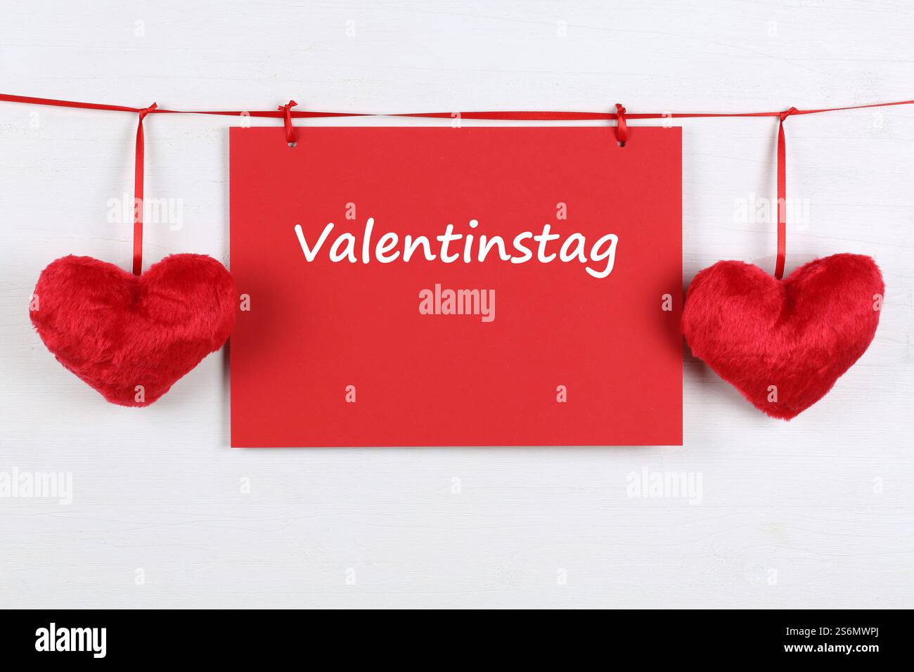 Cartolina di San Valentino con spazio testo per il tuo testo e due cuori Foto Stock