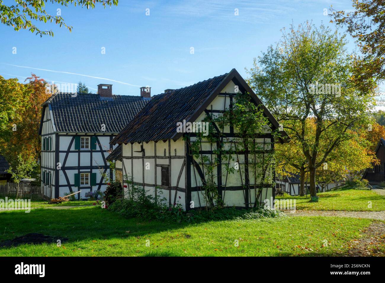 Due case in legno nel centro storico di Bensberg Foto Stock