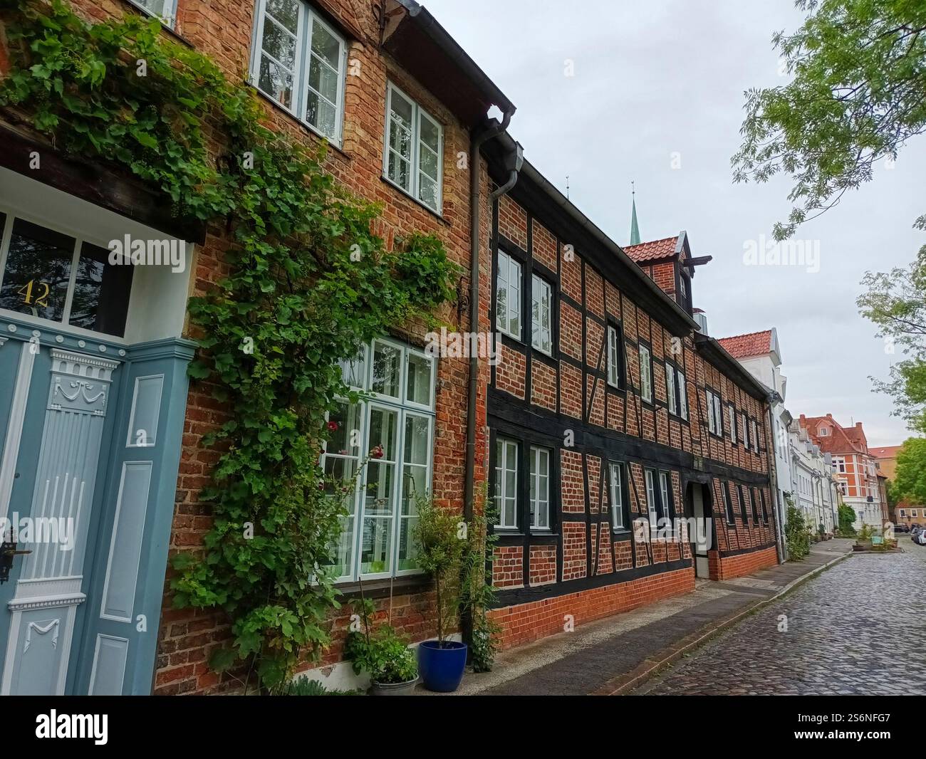 Storiche case in legno sull'Obertrave a Lübeck Foto Stock