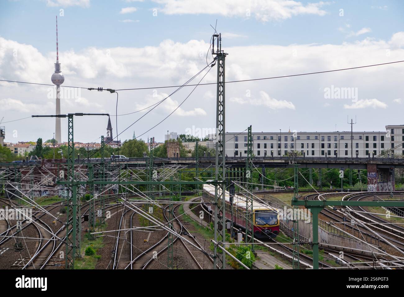 Stazione ferroviaria di berlino s bahn immagini e fotografie stock ad ...