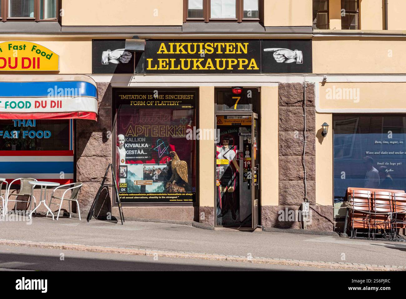 Aikuisten lelukauppa negozio di intrattenimento per adulti al Viides linja 7 nel quartiere Kallio di Helsinki, Finlandia Foto Stock