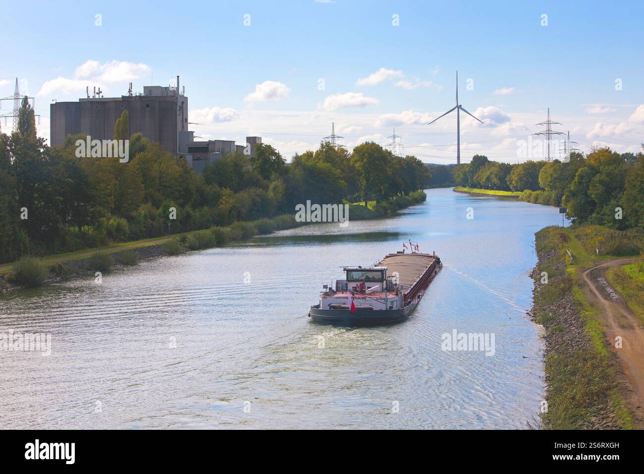 Nave interna sul canale Reno-Herne, Germania, Renania settentrionale-Vestfalia, Ruhr, Castrop-Rauxel Foto Stock