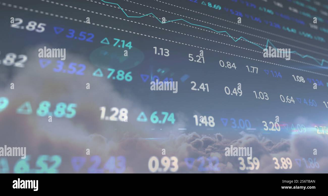 Immagine dei dati del mercato azionario su sfondo nuvoloso Foto Stock