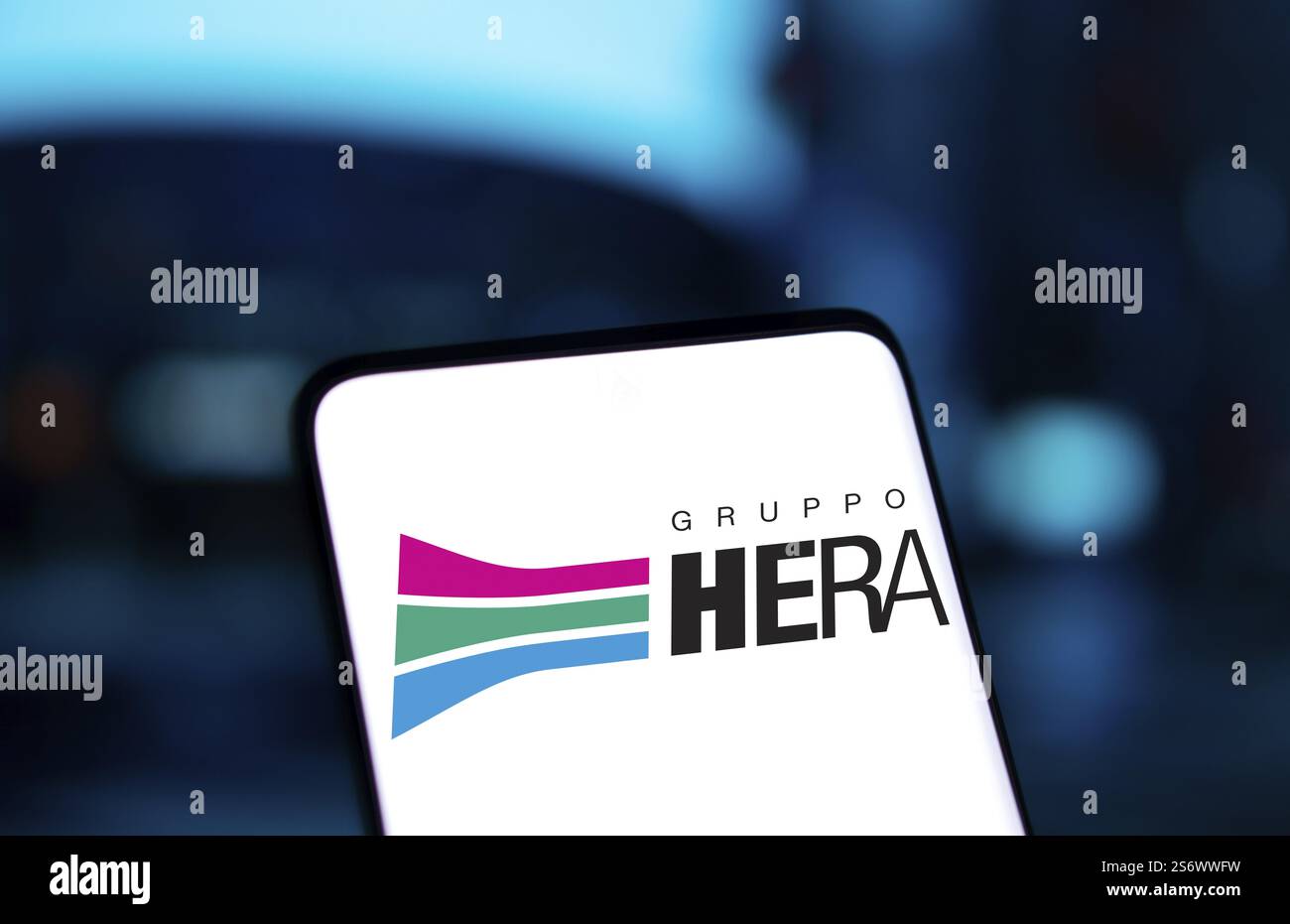 Il registro gruppo hera viene visualizzato sullo smartphone. Hera spa è un'azienda multiutility Foto Stock