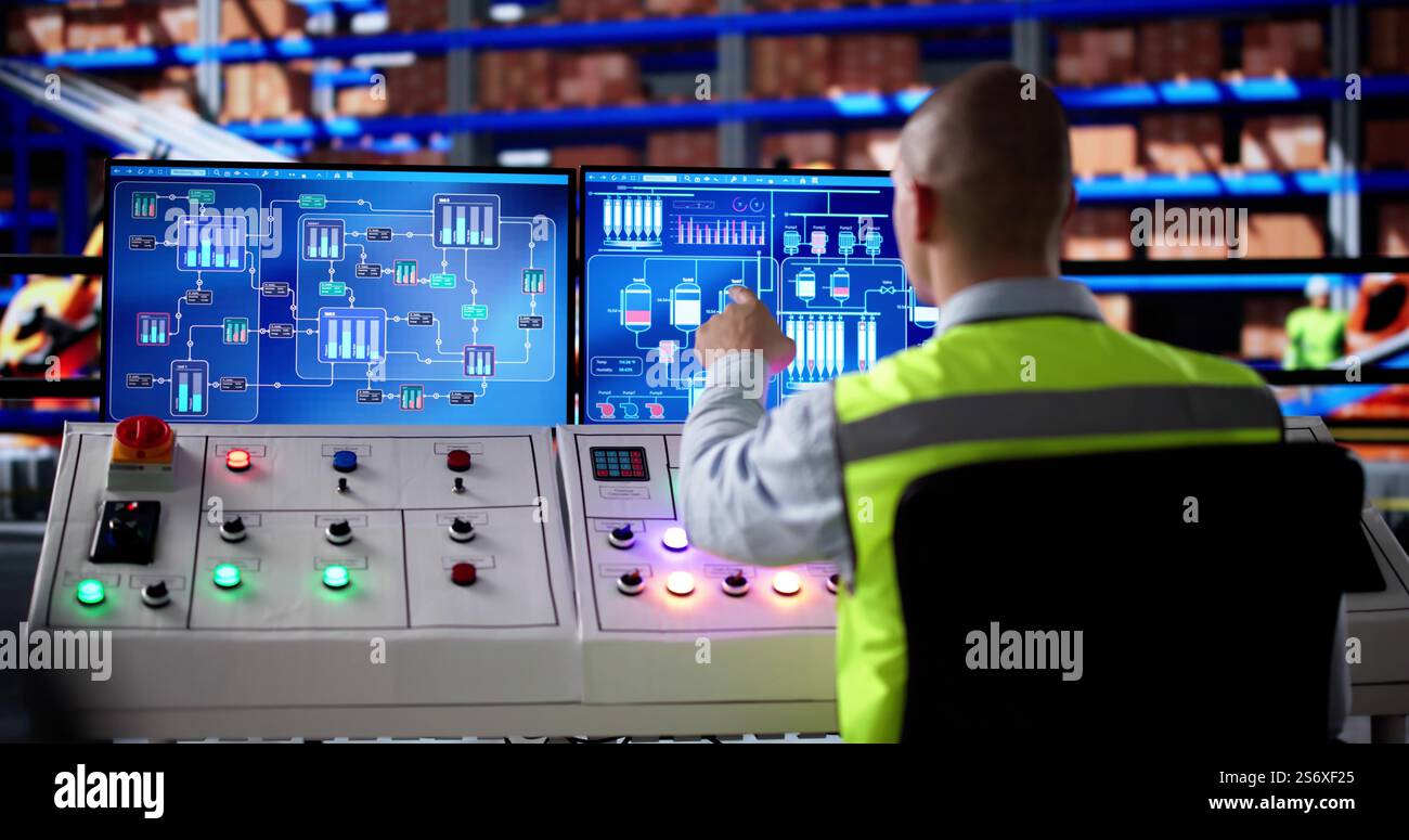 Gestione del magazzino su computer. Fornitore e software di distribuzione Foto Stock