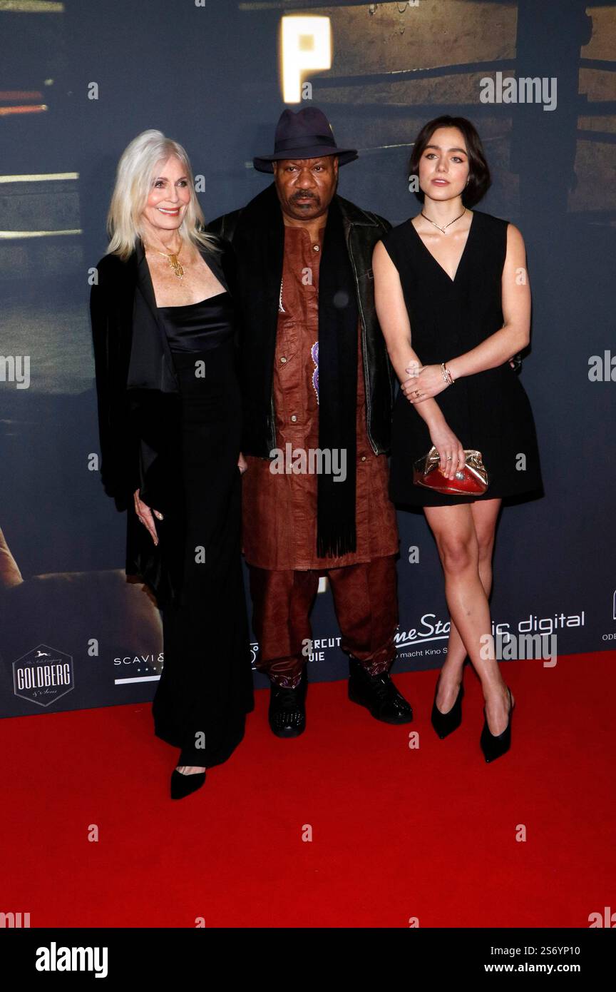 Joanna Cassidy, Ving Rhames und Luise Großmann bei der Premiere des Kinofilms 'Uppercut' im Kino in der Kulturbrauerei. Berlino, 17.01.2025 Foto Stock