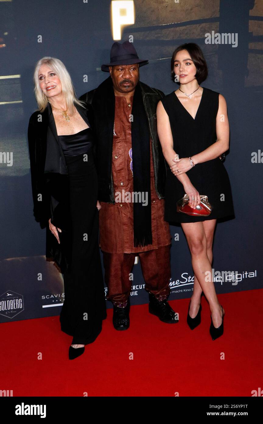 Joanna Cassidy, Ving Rhames und Luise Großmann bei der Premiere des Kinofilms 'Uppercut' im Kino in der Kulturbrauerei. Berlino, 17.01.2025 Foto Stock