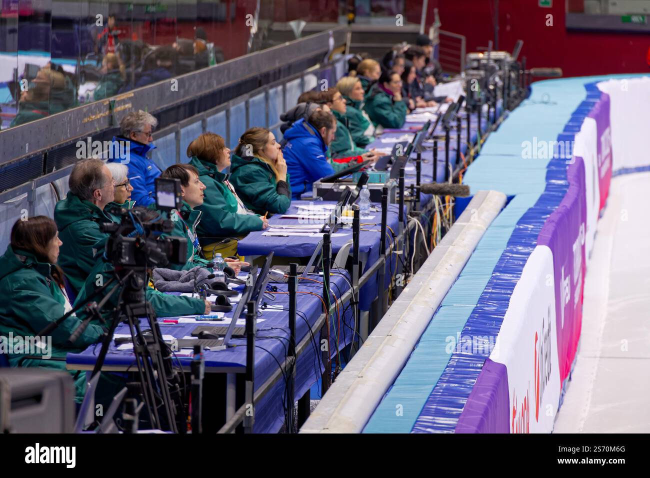 Torino, Italia. 17 gennaio 2025. Giuria del concorso di pattinaggio di figura femminile singolo di Torino 2025 FISU World University Games Winter. Credito: M.. Bariona/Alamy Live News Foto Stock