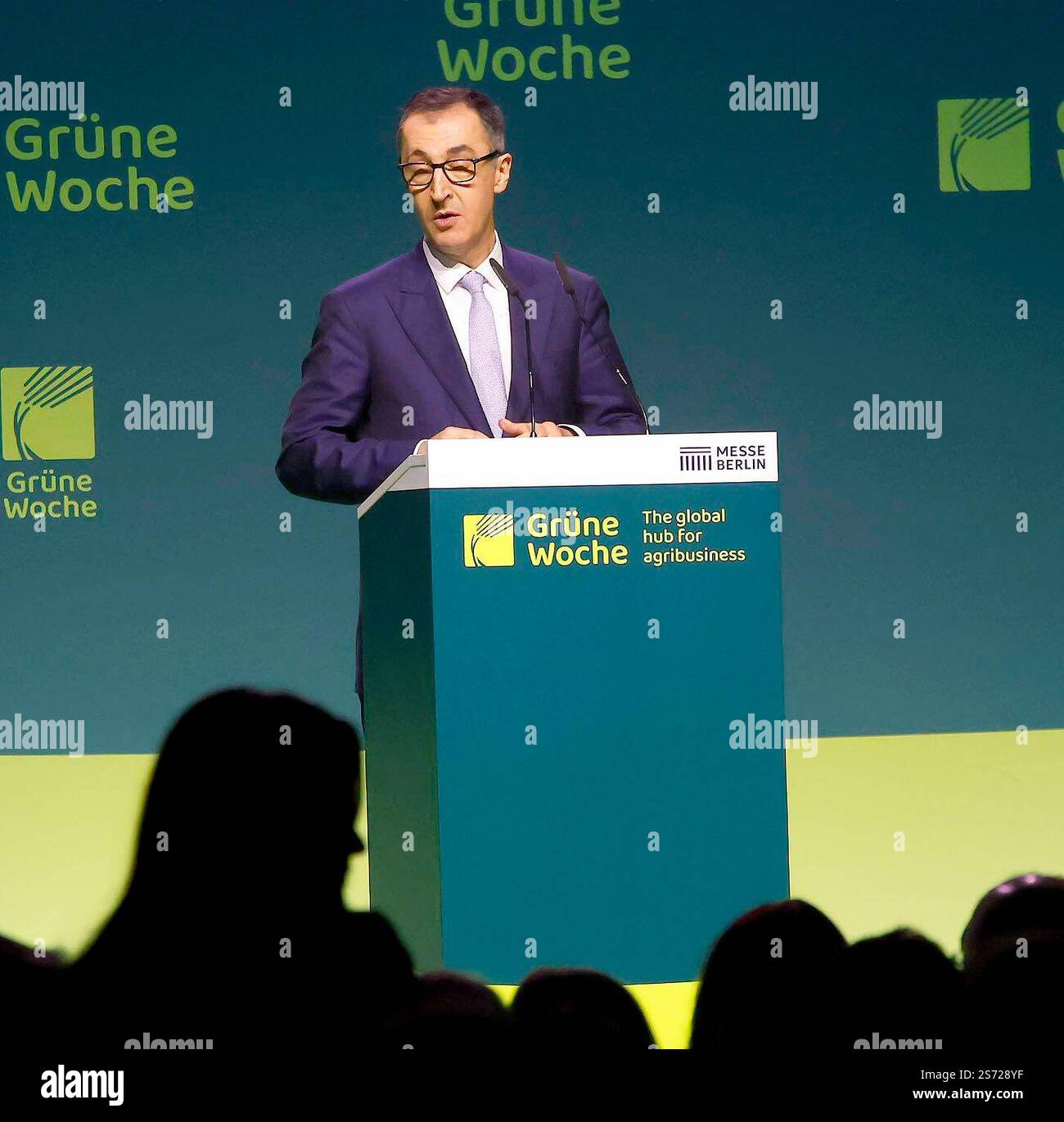 CEM Özdemir bei der Eröffnungsfeier der Blumenhalle auf der Grünen Woche 2025. *** CEM Özdemir alla cerimonia di apertura della sala dei Fiori alla settimana Verde 2025 Foto Stock