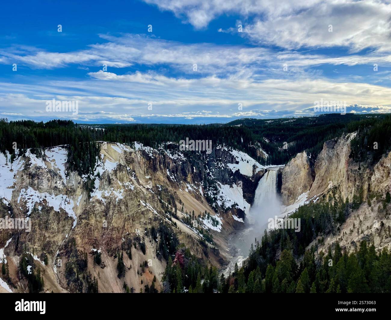 La cascata nel Parco Nazionale di Yellowstone - Immagine stock catturata con smartphone
