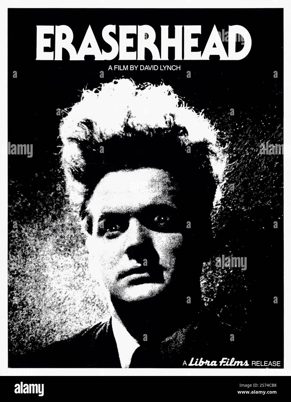 Eraserhead (1977) diretto da David Lynch e interpretato da John Nance, Charlotte Stewart e Allen Joseph. Un orrore surrealista su un uomo lasciato a prendersi cura del suo bambino deforme in una terra desolata industriale. Fotografia di un poster originale del 1977 USA a un foglio SOLO PER USO EDITORIALE. Credito: BFA / Libra Films Foto Stock