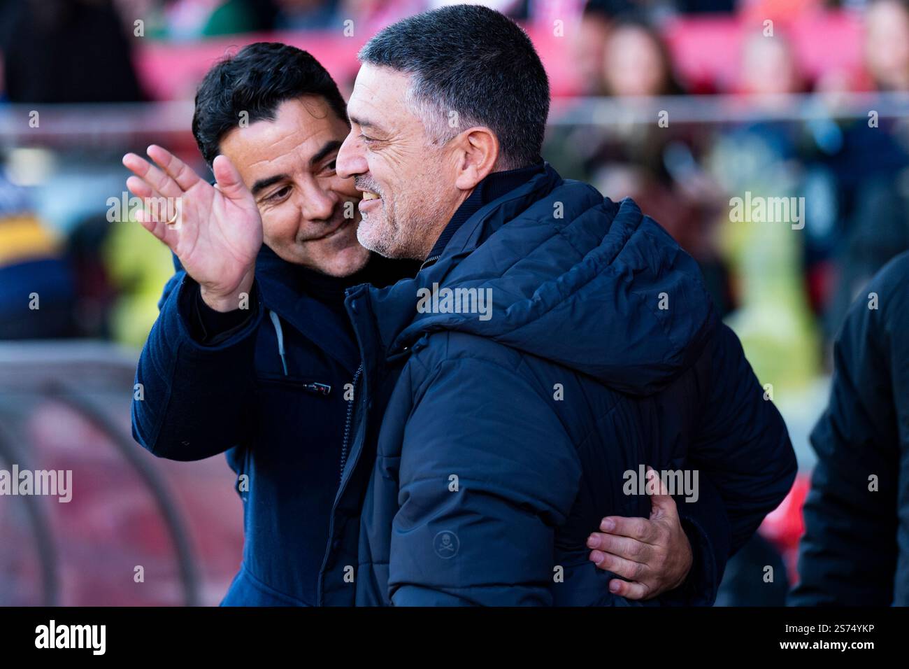 Girona, Spagna. 18 gennaio 2025. Miguel Angel Sanchez allenatore (Girona FC) e Francisco Garcia Pimienta allenatore (Sevilla FC) sono visti durante la partita di calcio della Liga tra Girona FC e Sevilla FC, allo stadio Montilivi il 18 gennaio 2025 a Girona, Spagna. Foto: Siu Wu credito: dpa/Alamy Live News Foto Stock