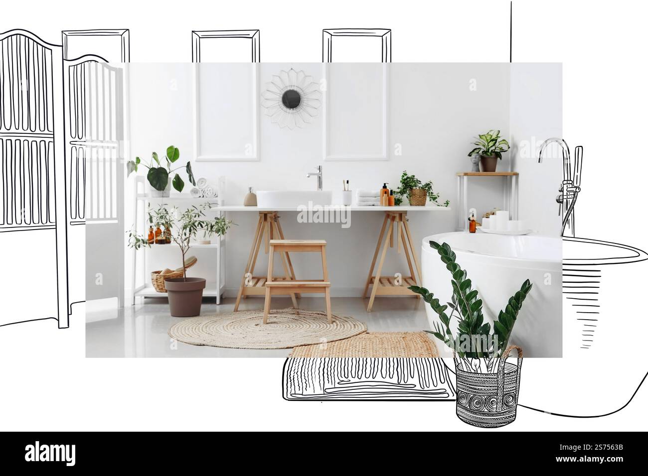 Interno luminoso bagno con lavandino bianco, vasca e piante da casa Foto Stock