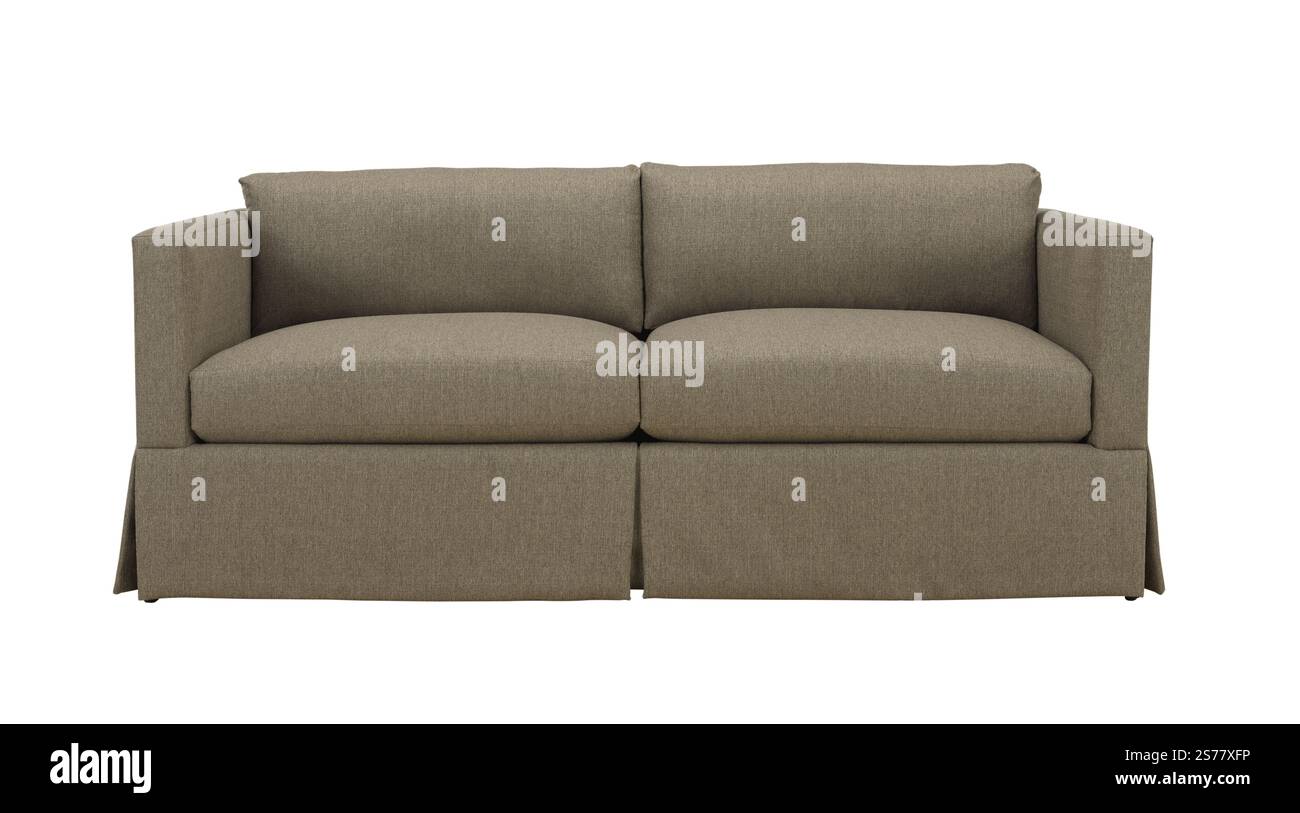 Una poltrona moderna con gambe in legno + percorso di ritaglio. La sedia è isolata su uno sfondo bianco. Foto Stock