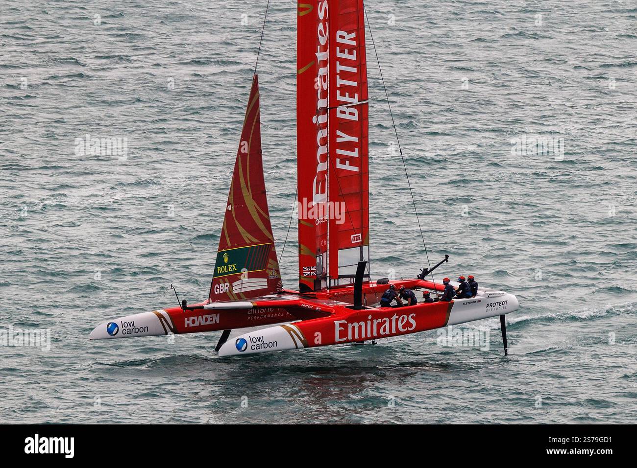 Auckland, nuova Zelanda, 19 gennaio, 2025.Emirates Gran Bretagna, il team britannico durante la seconda gara del giorno 2 della tappa di Auckland della regata SailGP. Crediti: David Rowland/Alamy Live News Foto Stock