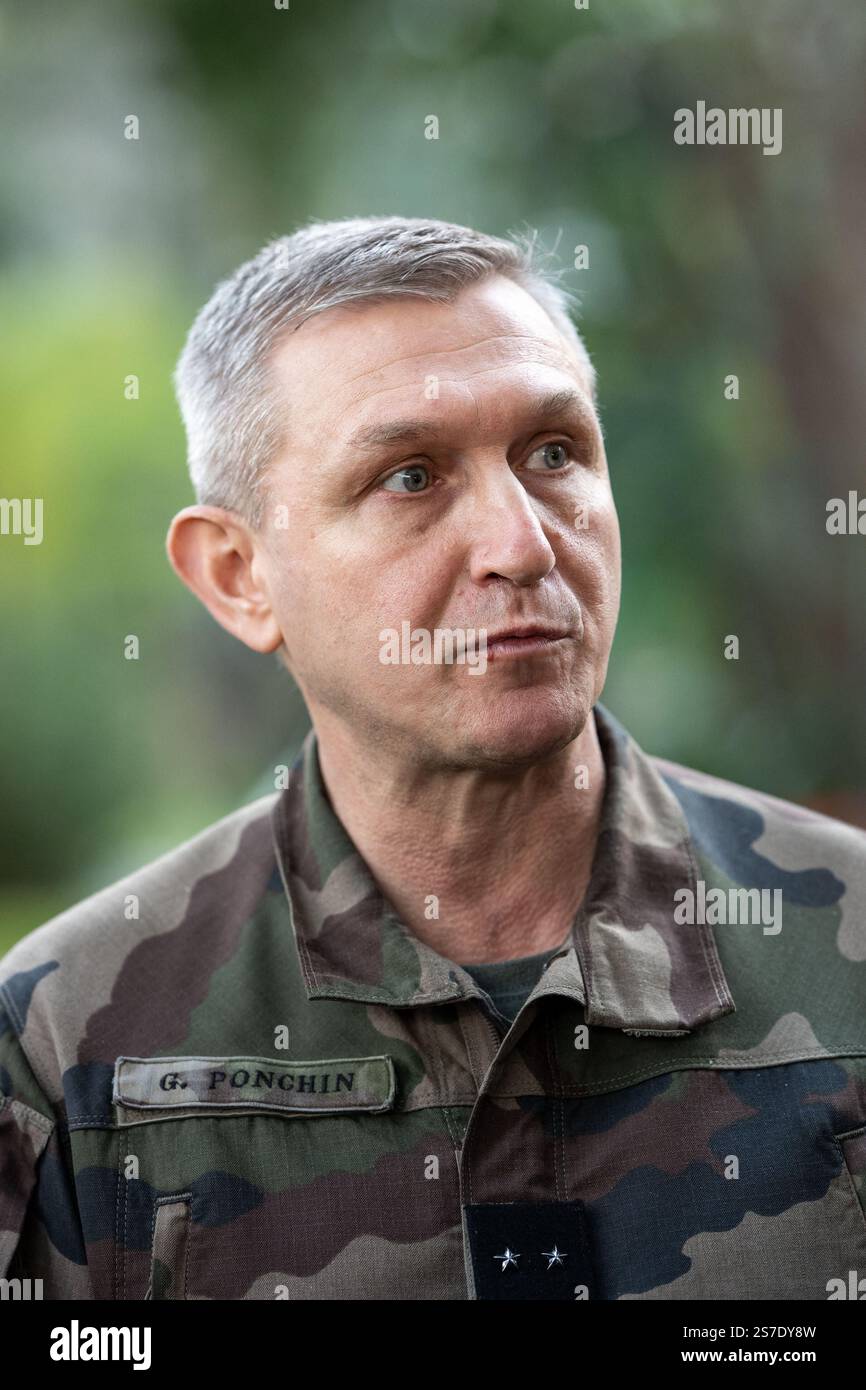 Beirut, Libano. 17 gennaio 2025. Il generale di brigata francese Guillaume Ponchin, responsabile del comitato di monitoraggio del cessate il fuoco, concordato da Hezbollah e Israele in Libano, visto a Pine Residence, residenza dell'ambasciatore francese a Beirut, Libano, il 17 gennaio 2025. Foto di Ammar Abd Rabbo/ABACAPRESS. COM credito: Abaca Press/Alamy Live News Foto Stock