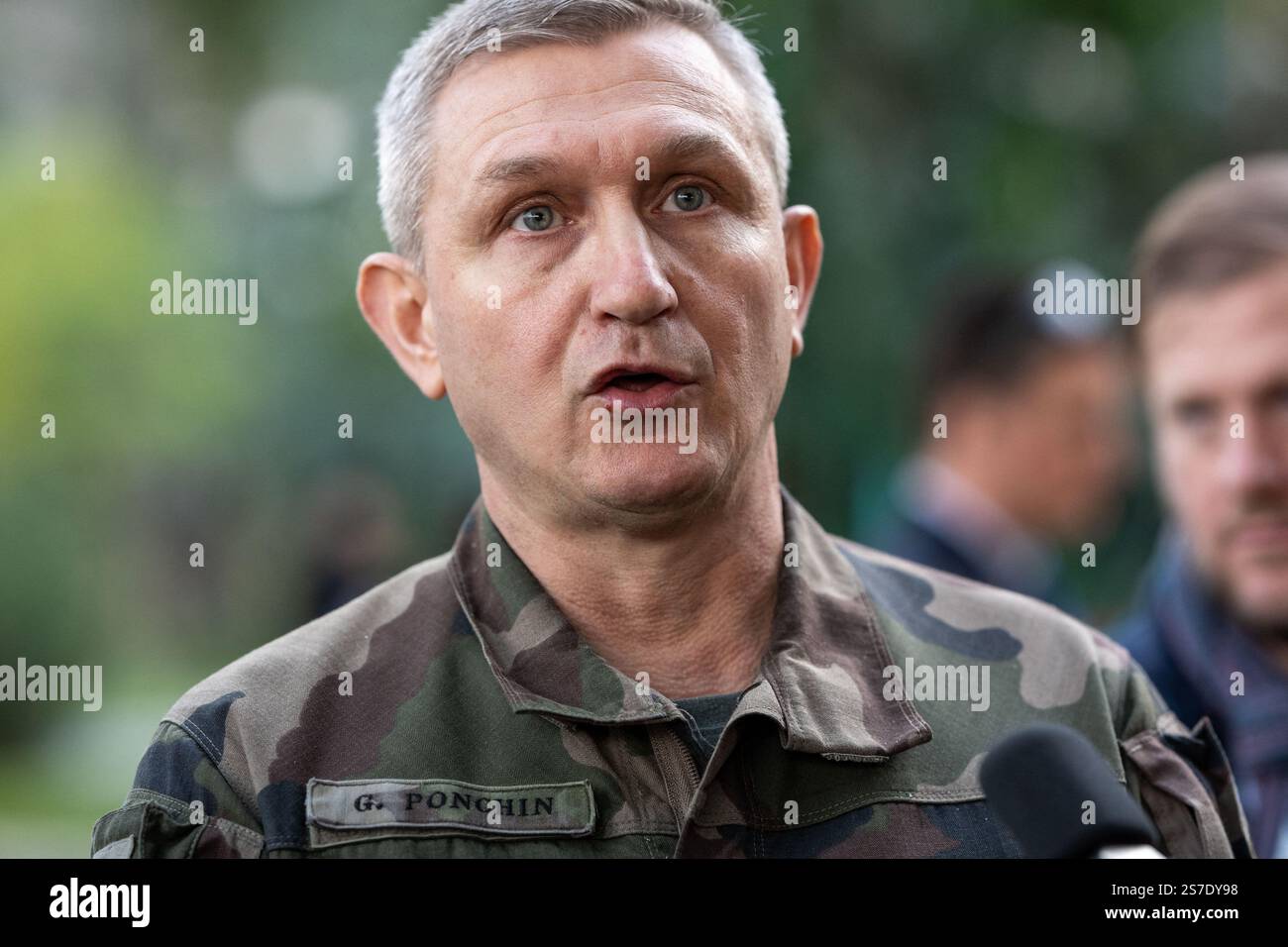 Beirut, Libano. 17 gennaio 2025. Il generale di brigata francese Guillaume Ponchin, responsabile del comitato di monitoraggio del cessate il fuoco, concordato da Hezbollah e Israele in Libano, visto a Pine Residence, residenza dell'ambasciatore francese a Beirut, Libano, il 17 gennaio 2025. Foto di Ammar Abd Rabbo/ABACAPRESS. COM credito: Abaca Press/Alamy Live News Foto Stock