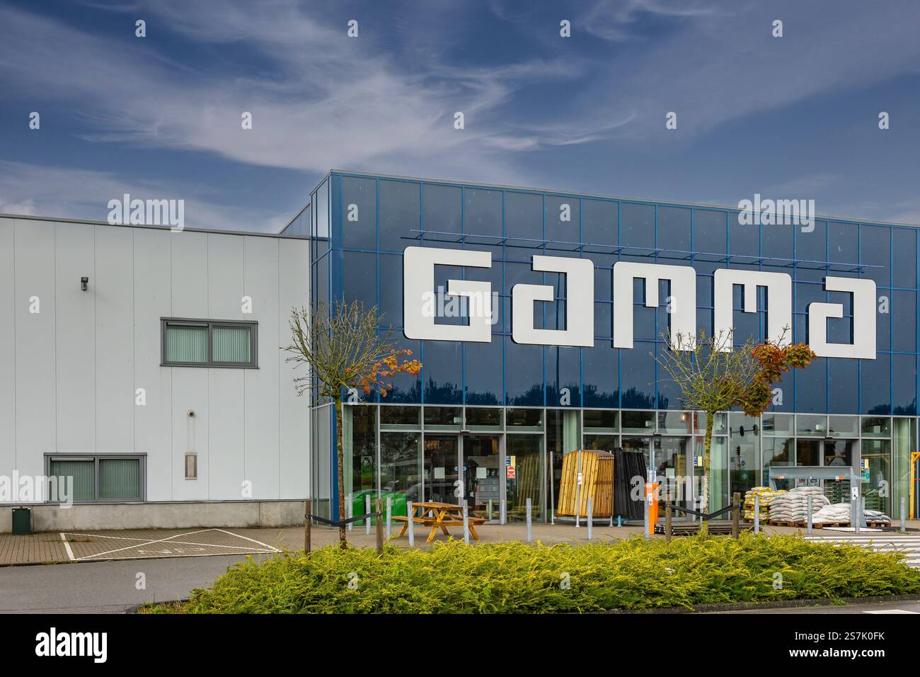 Alkmaar, Paesi Bassi - 26 settembre 2022: Ingresso del giardino locale di Ranzijn e del negozio di animali domestici, Ranzijn è una catena olandese di negozi per giardini, piante e Foto Stock