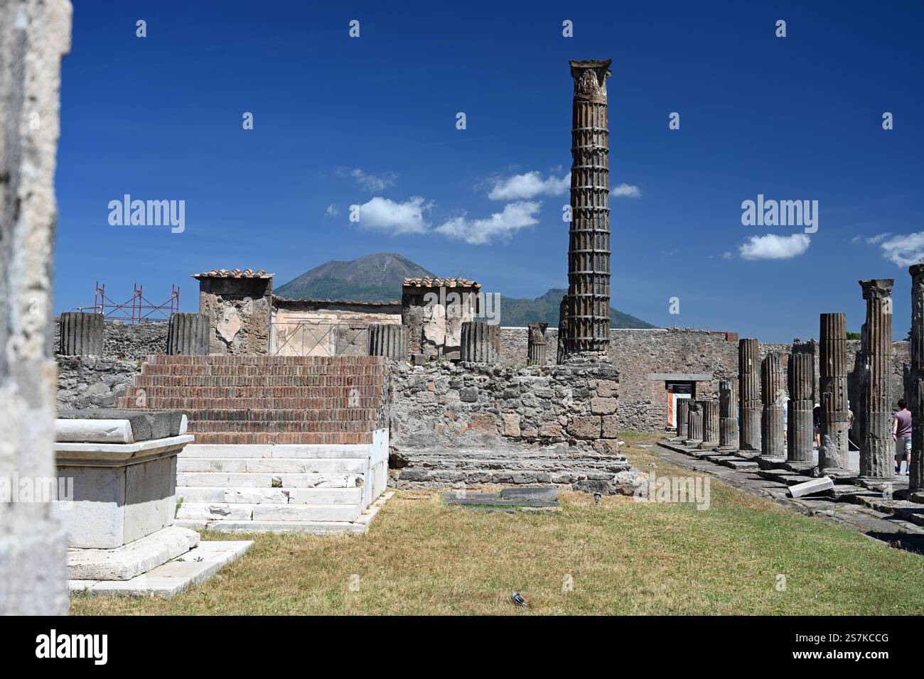 Il Tempio di Apollo all'ombra del Vesuvio Pompei, Italia Foto Stock