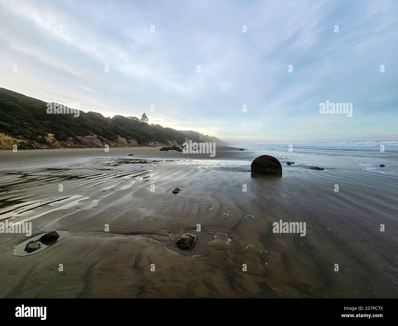 Moeraki Boulders, Otago, Isola del Sud, Nuova Zelanda Foto Stock