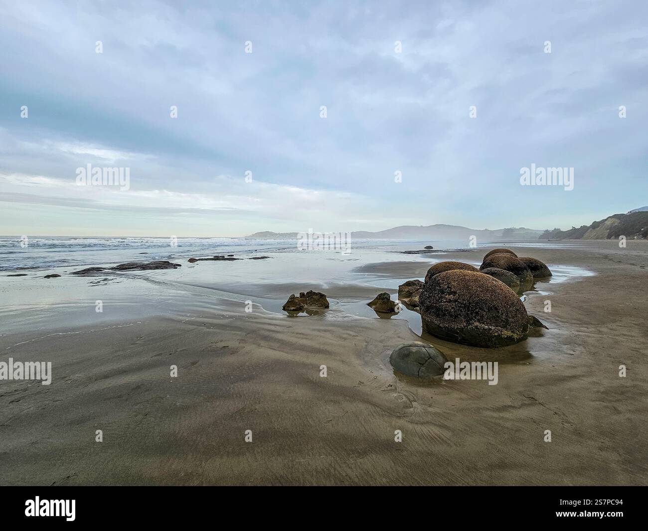 Moeraki Boulders, Otago, Isola del Sud, Nuova Zelanda Foto Stock