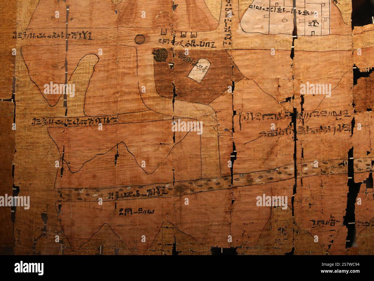 Nuovo regno. c. 1900, XIX dinastia. Mappa, raffigurante il corso di Wadi Hammamat tra il Nilo Vally e il Mar Rosso. Papiro. Torino. Museo Egizio. Foto Stock