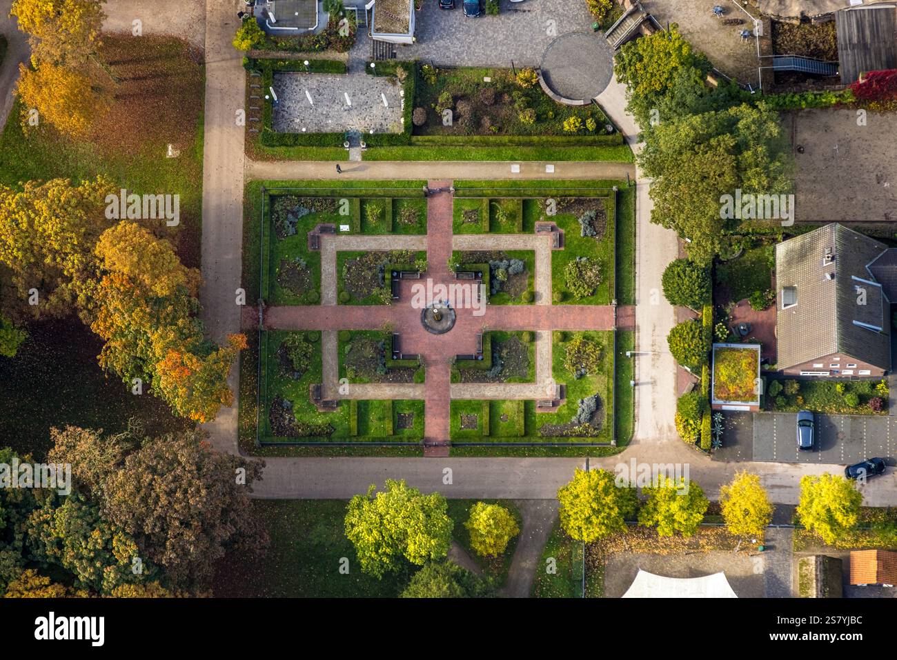 Vista aerea, parco e roseto, tiro verticale, Moers, Moers, zona della Ruhr, Renania settentrionale-Vestfalia, Germania Foto Stock