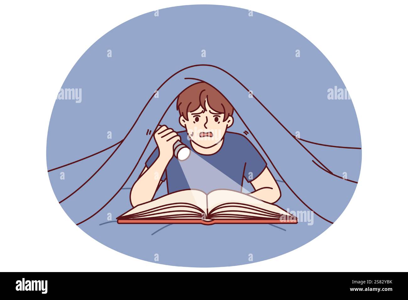 Ragazzo con torcia legge il libro che si trova sotto le copertine ed è spaventata dalla storia descritta nel romanzo immaginario. Il ragazzo spaventato con il libro ama leggere la letteratura fantasy in segreto dai genitori Illustrazione Vettoriale