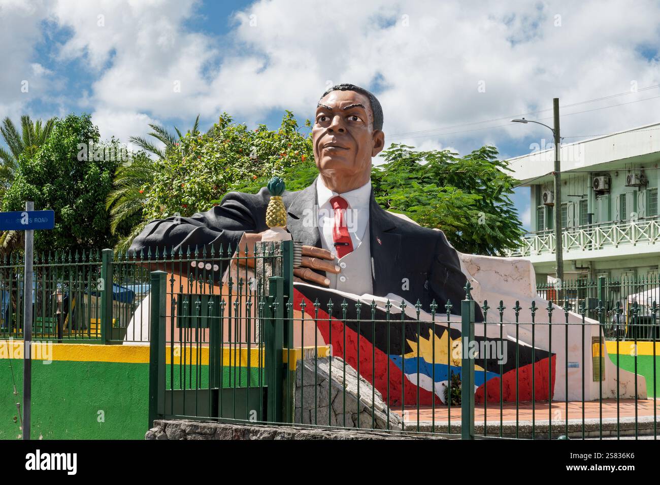 VC Bird Monument a St. John's, Antigua e Barbuda, Vere Cornwall Bird, il primo primo primo ministro del Paese Foto Stock
