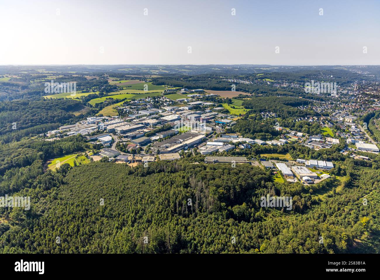 Vista aerea, zona industriale Oelkinghausen Egerstraße, Oelkinghausen, Ennepetal, regione della Ruhr, Renania settentrionale-Vestfalia, Germania Foto Stock